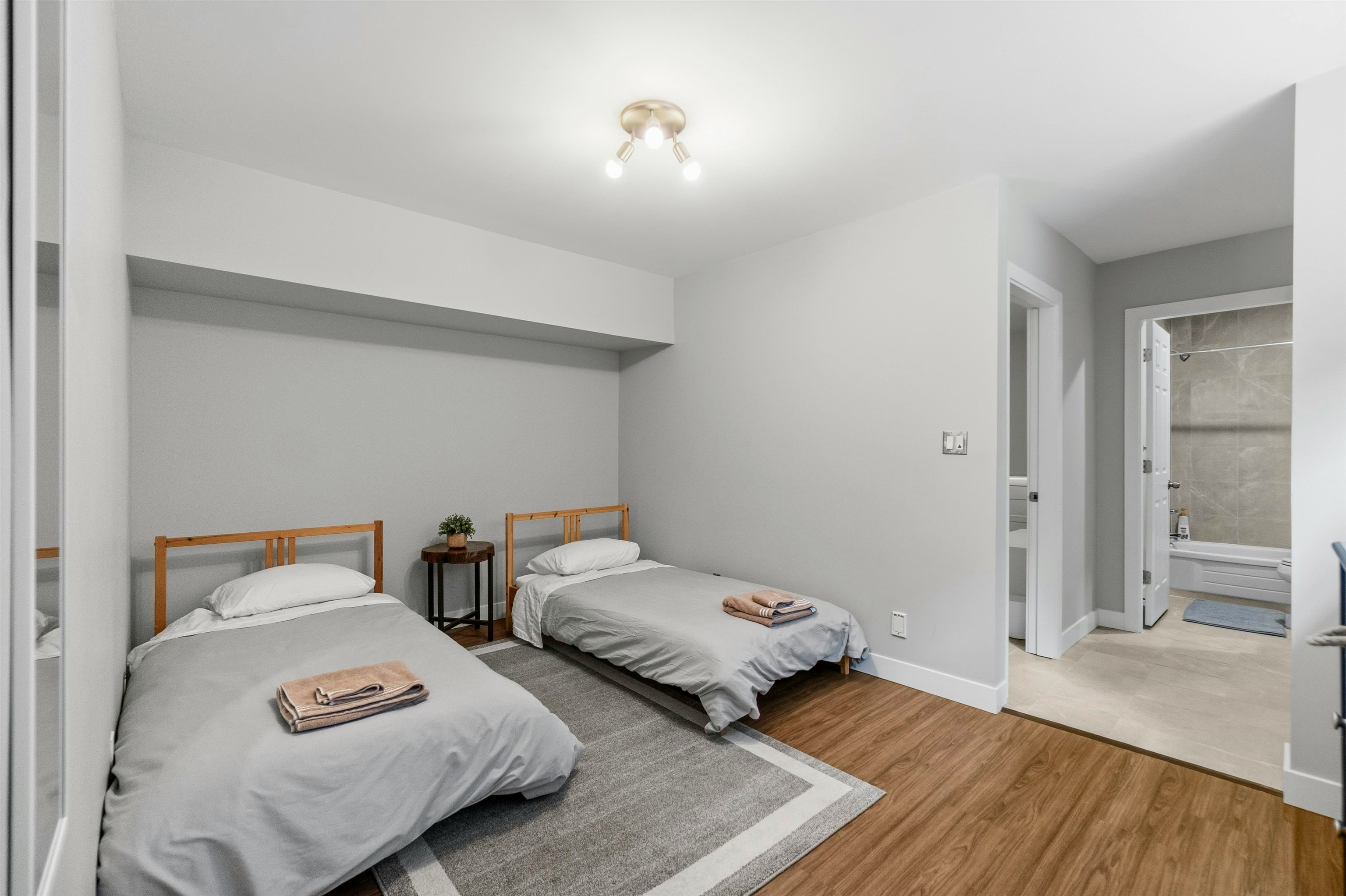 Basement-4225 Evergreen Avenue, West Vancouver, BC, V7V 1H2 - 13
