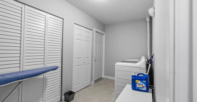 Basement-4225 Evergreen Avenue, West Vancouver, BC, V7V 1H2 - 19