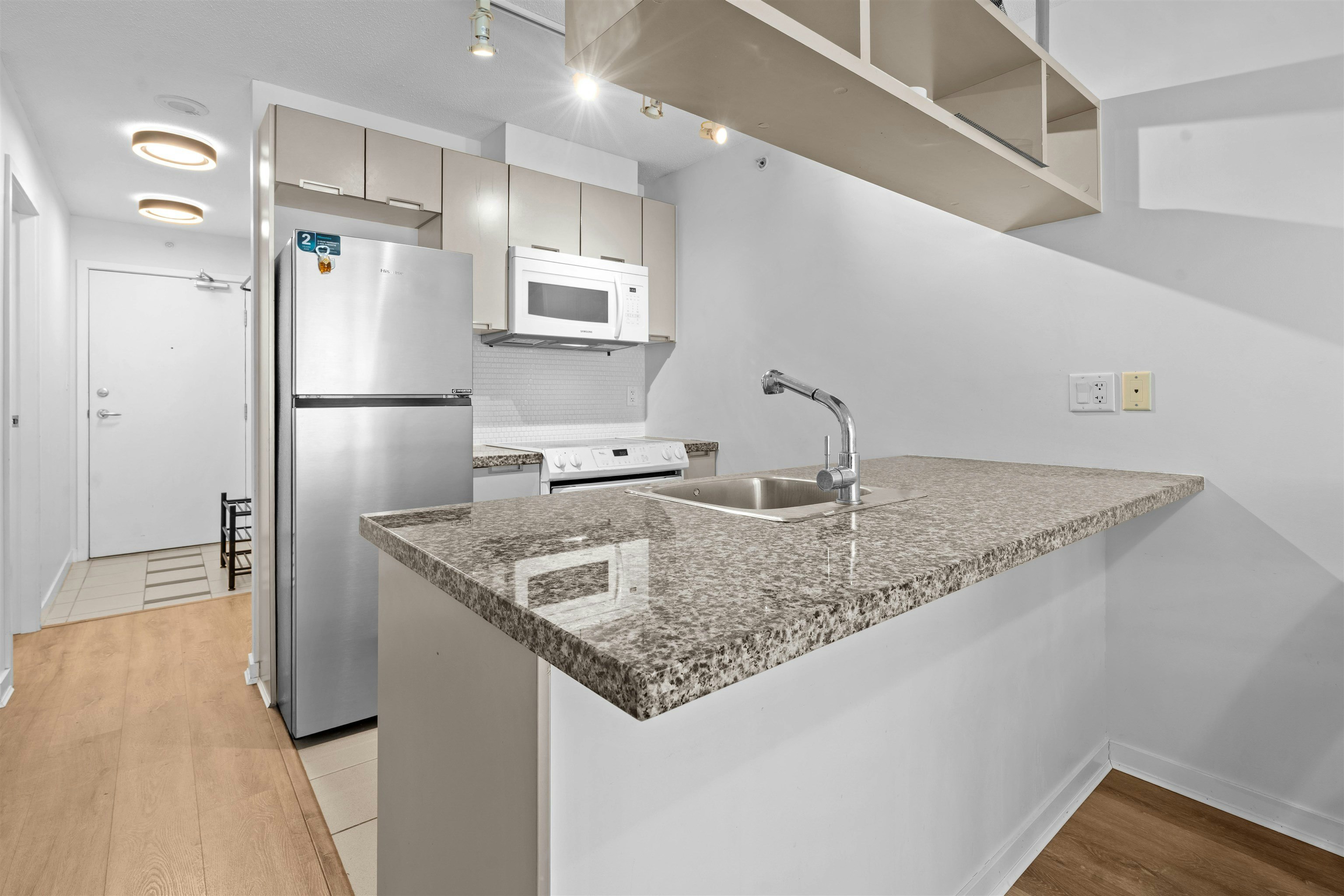 705-1082 Seymour Street, Vancouver, BC, V6B 1X9