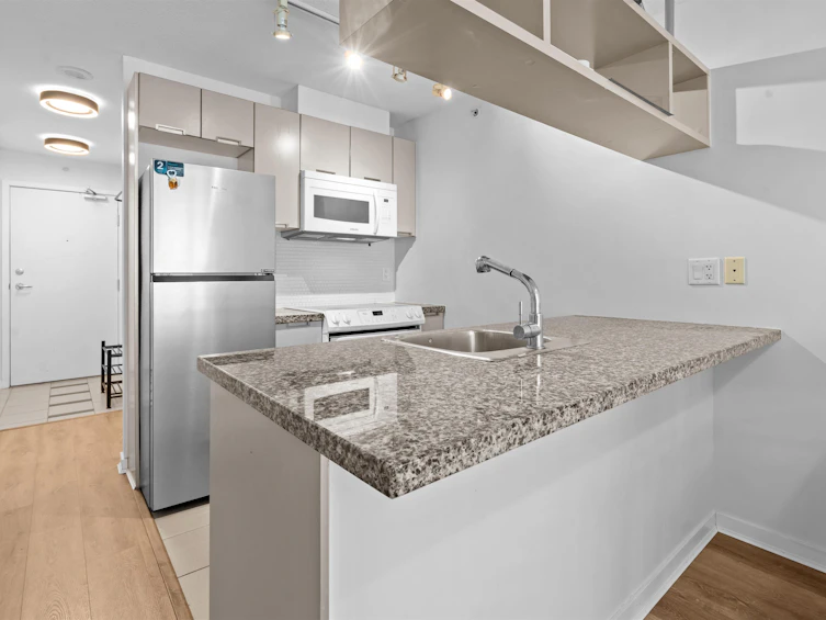 705-1082 Seymour Street, Vancouver, BC, V6B 1X9