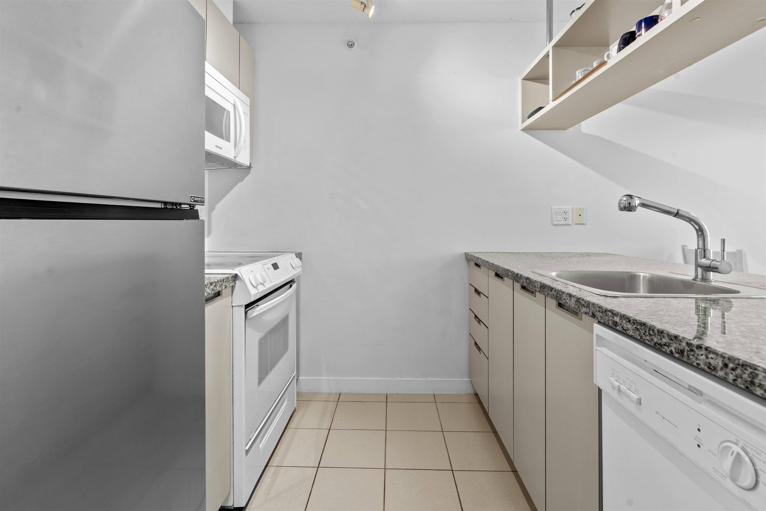 705-1082 Seymour Street, Vancouver, BC, V6B 1X9 - 9