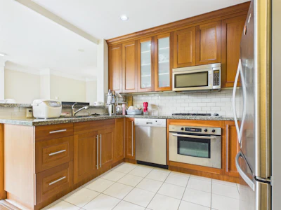 401-4759 Valley Drive - 5
