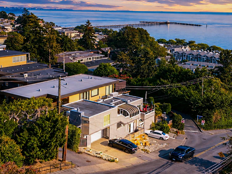 1246 Oxford Street, Surrey, BC, V4B 5G8 - 3