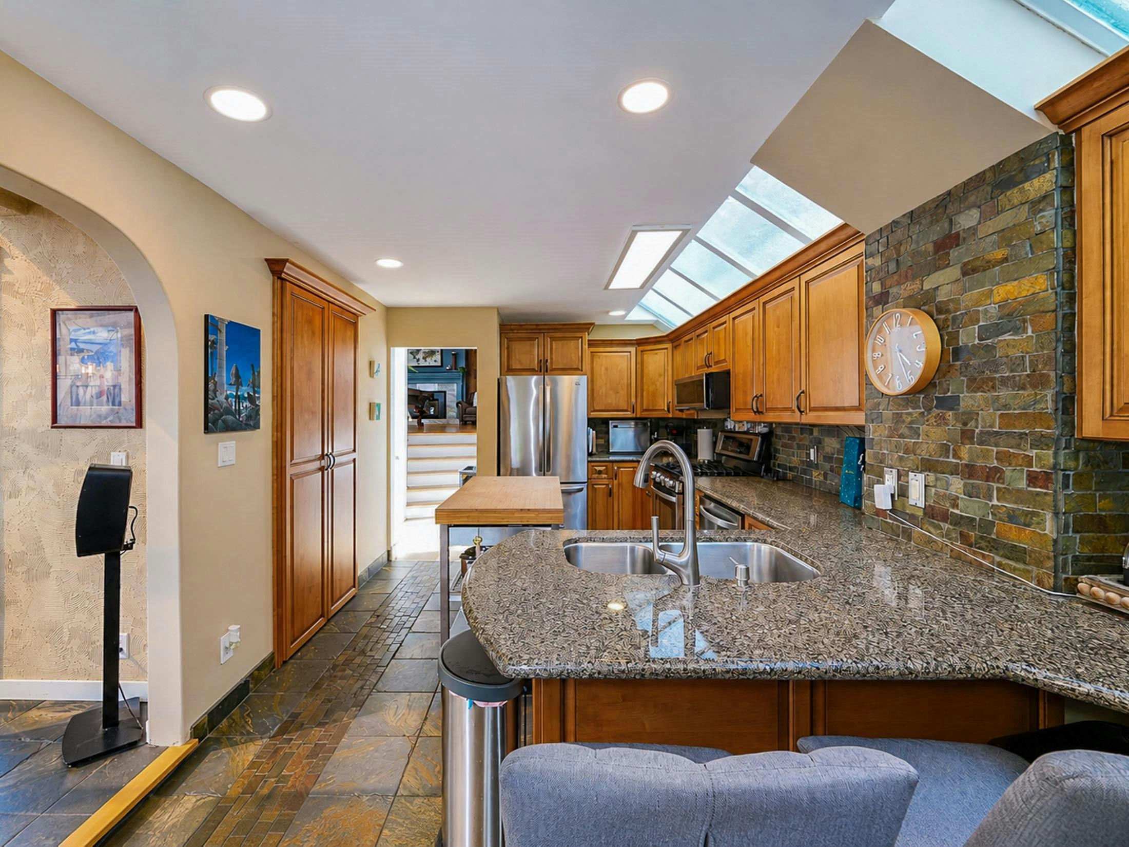 1246 Oxford Street, Surrey, BC, V4B 5G8 - 32