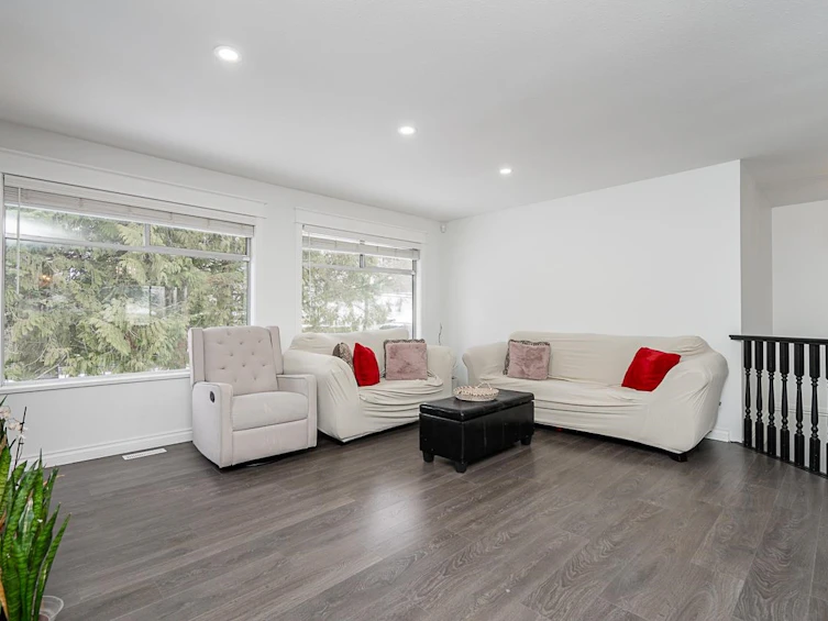 6074 188 Street, Surrey, BC, V3S 7V9 - 7