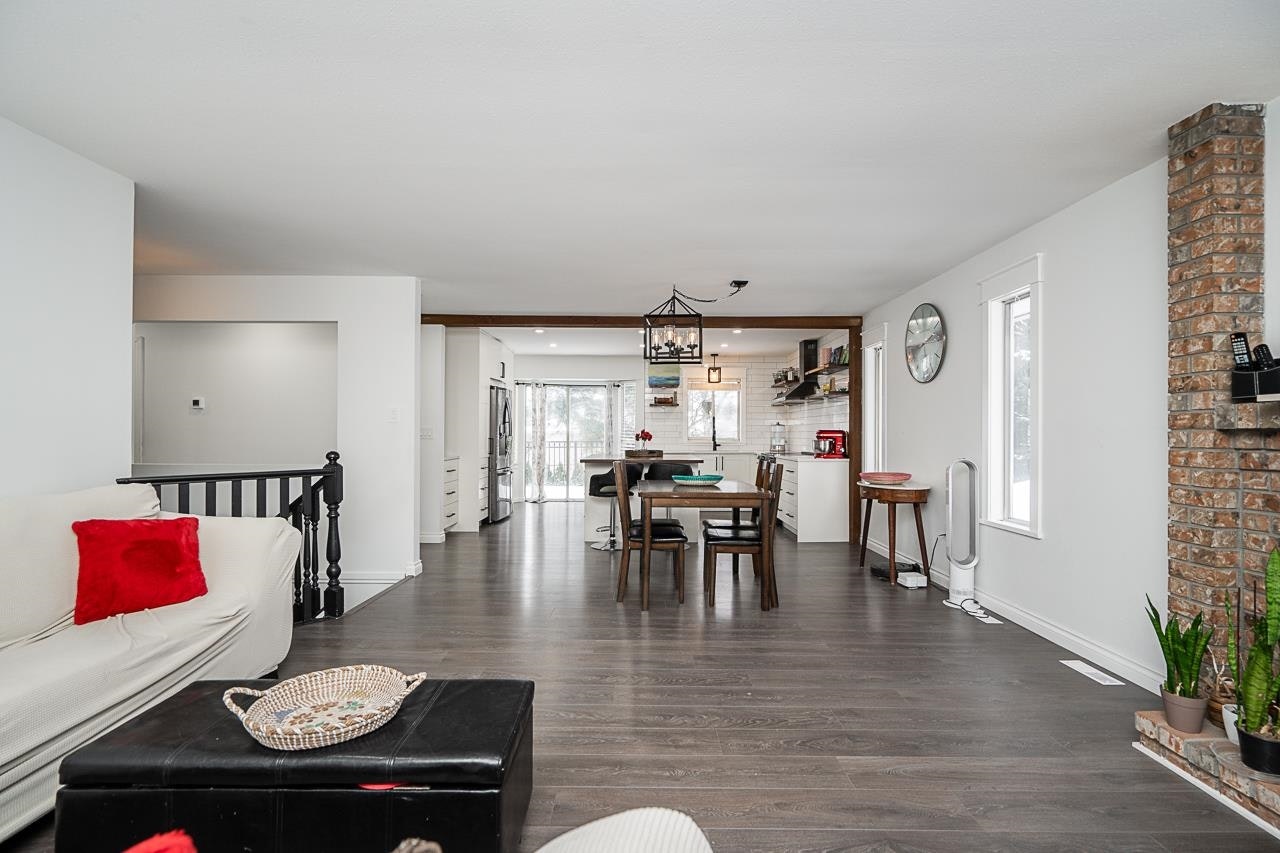 6074 188 Street, Surrey, BC, V3S 7V9 - 9