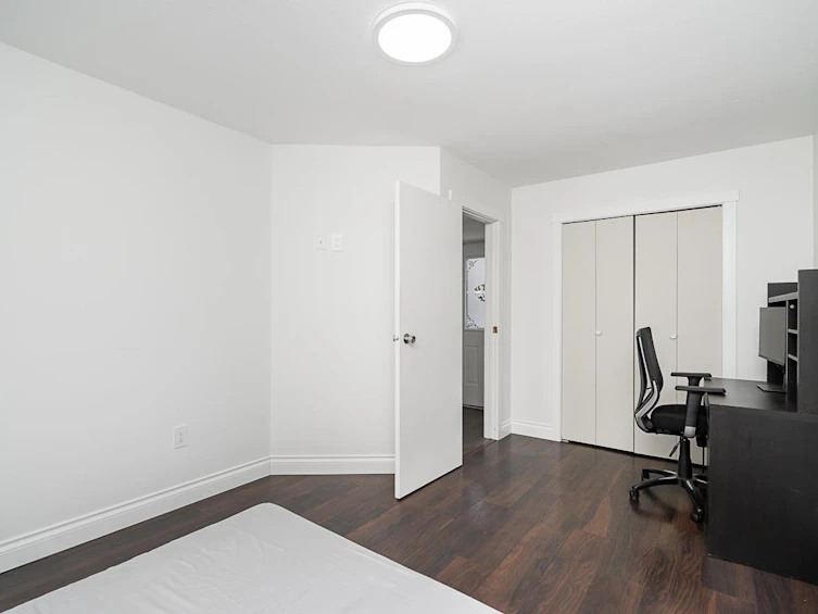 6074 188 Street, Surrey, BC, V3S 7V9 - 32
