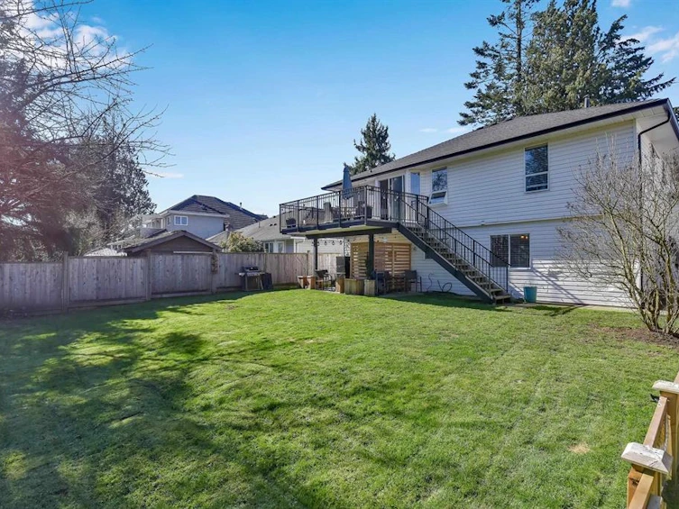 6074 188 Street, Surrey, BC, V3S 7V9 - 38
