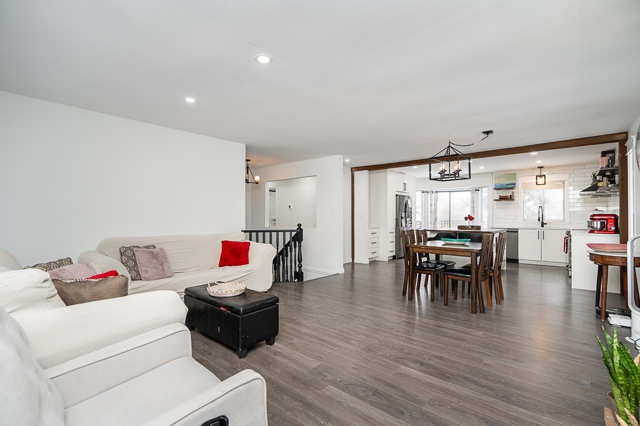 6074 188 Street, Surrey, BC, V3S 7V9 - 8