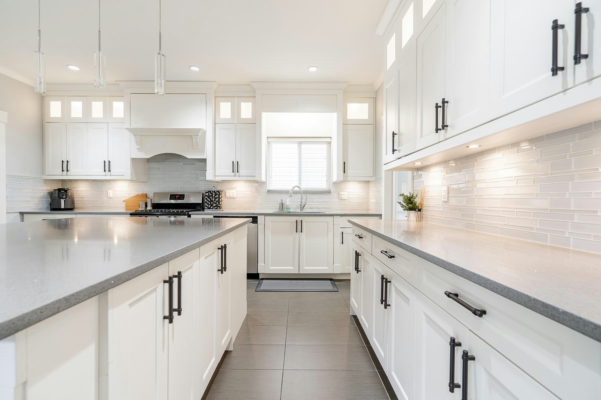 6801 206 Street - 3