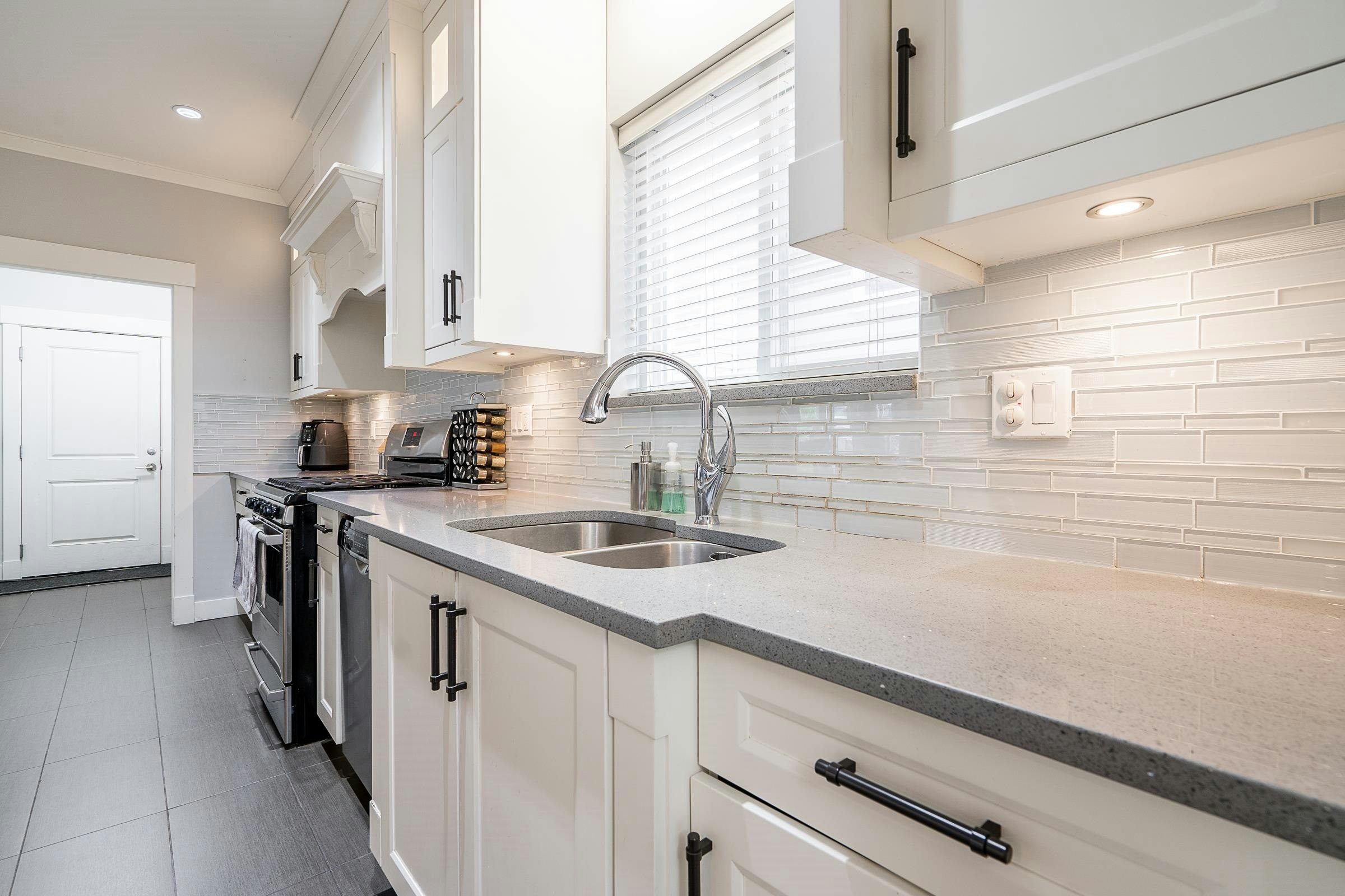 6801 206 Street - 5
