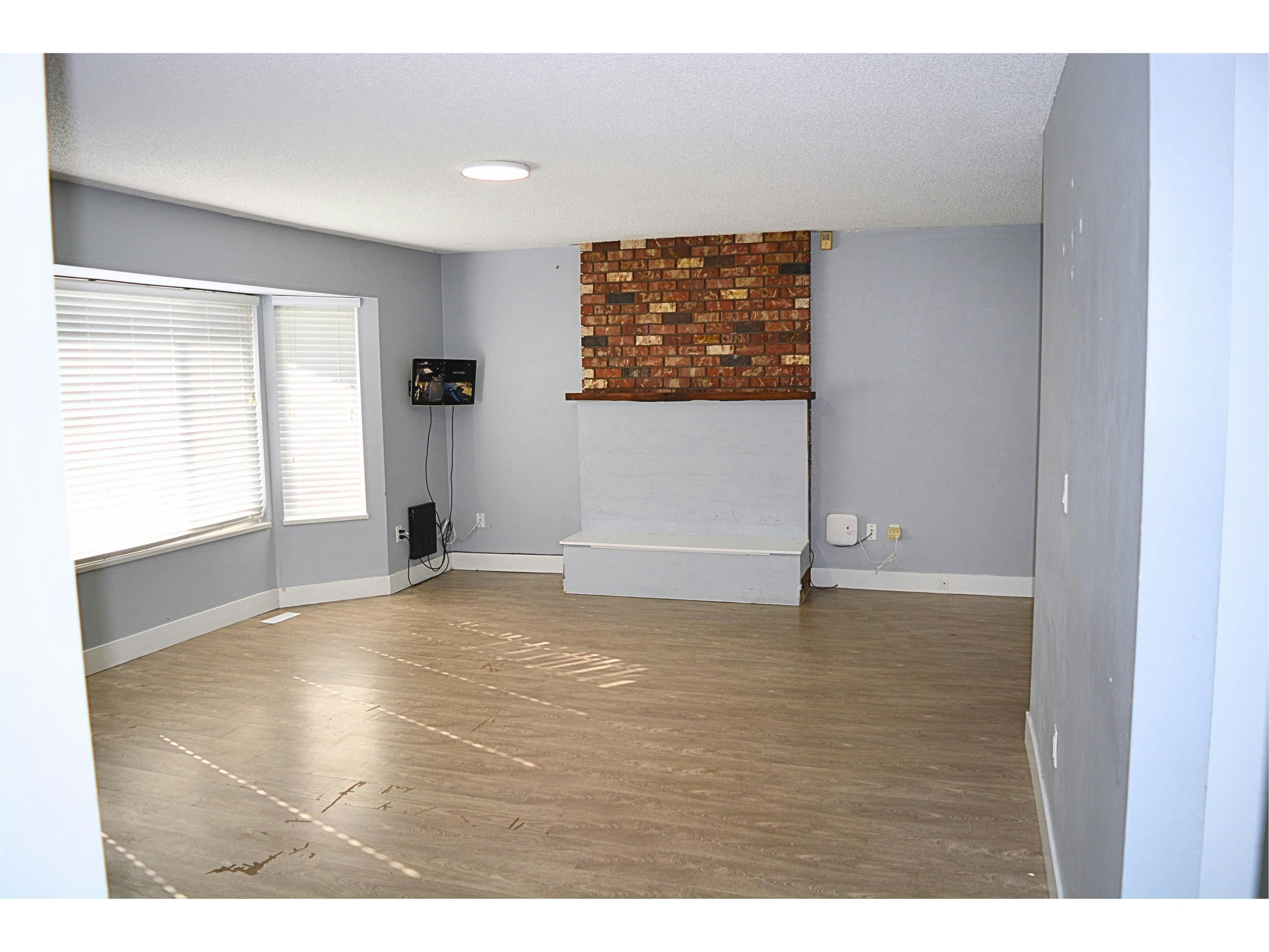 9402 Prince Charles Boulevard, Surrey, BC, V3V 1S6 - 4