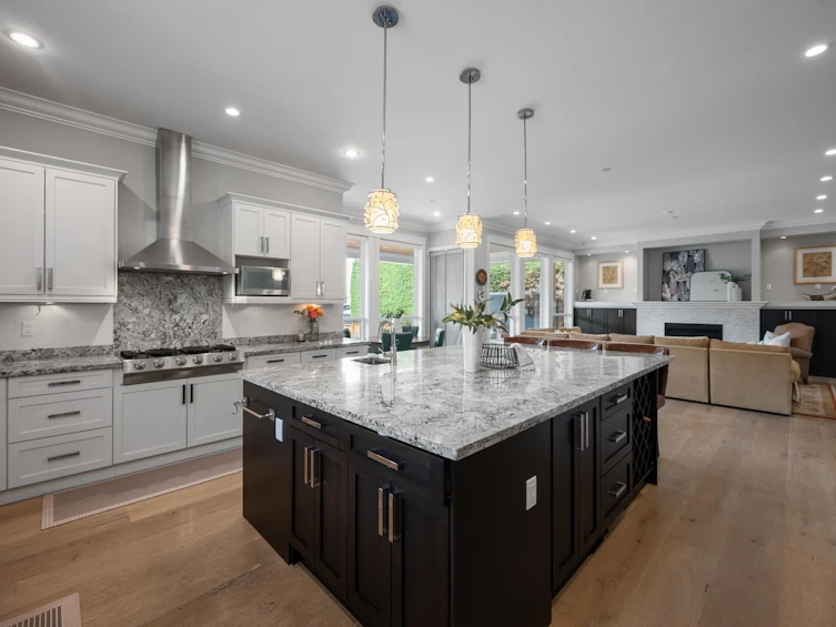 13632 Blackburn Avenue, Surrey, BC, V4B 2Y8 - 14