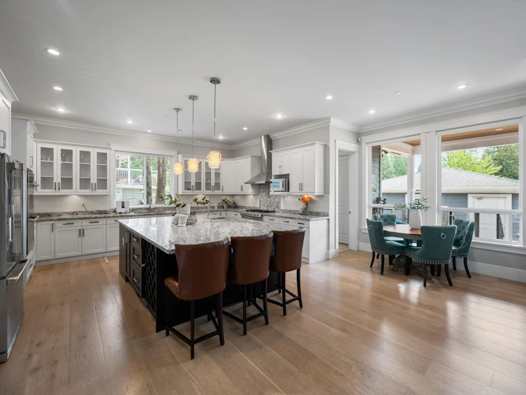 13632 Blackburn Avenue, Surrey, BC, V4B 2Y8 - 13