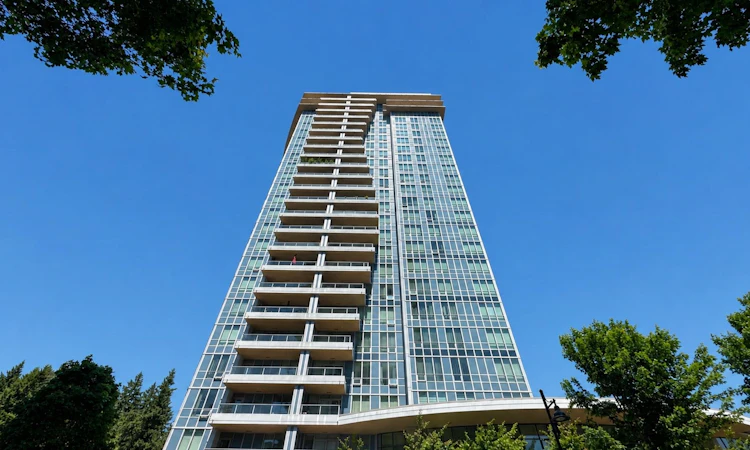 1805-3093 Windsor Gate