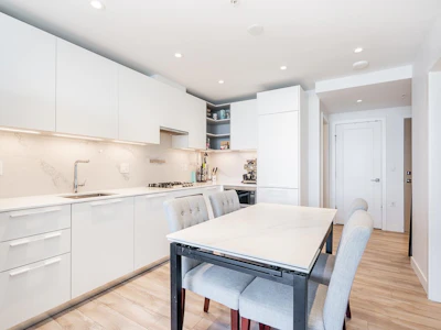 2905-6699 Dunblane Avenue - 5