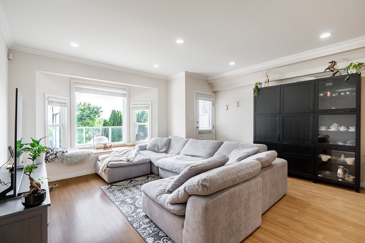 1124 Rochester Avenue, Coquitlam, BC, V3K 2X4