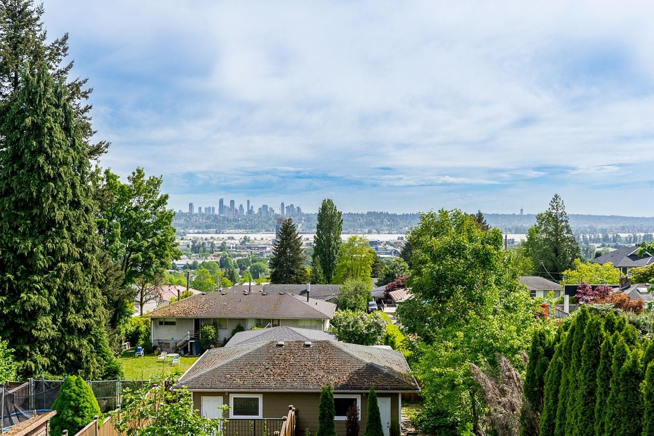 1124 Rochester Avenue, Coquitlam, BC, V3K 2X4 - 4