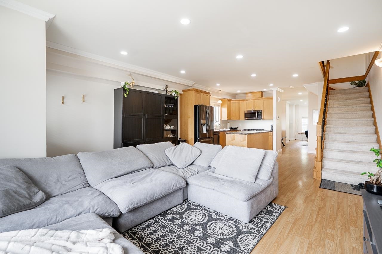 1124 Rochester Avenue, Coquitlam, BC, V3K 2X4 - 15
