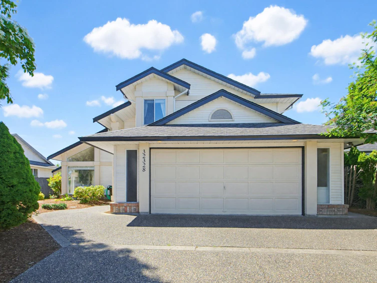 32328 Slocan Drive, Abbotsford, BC, V2T 5C9 - 2
