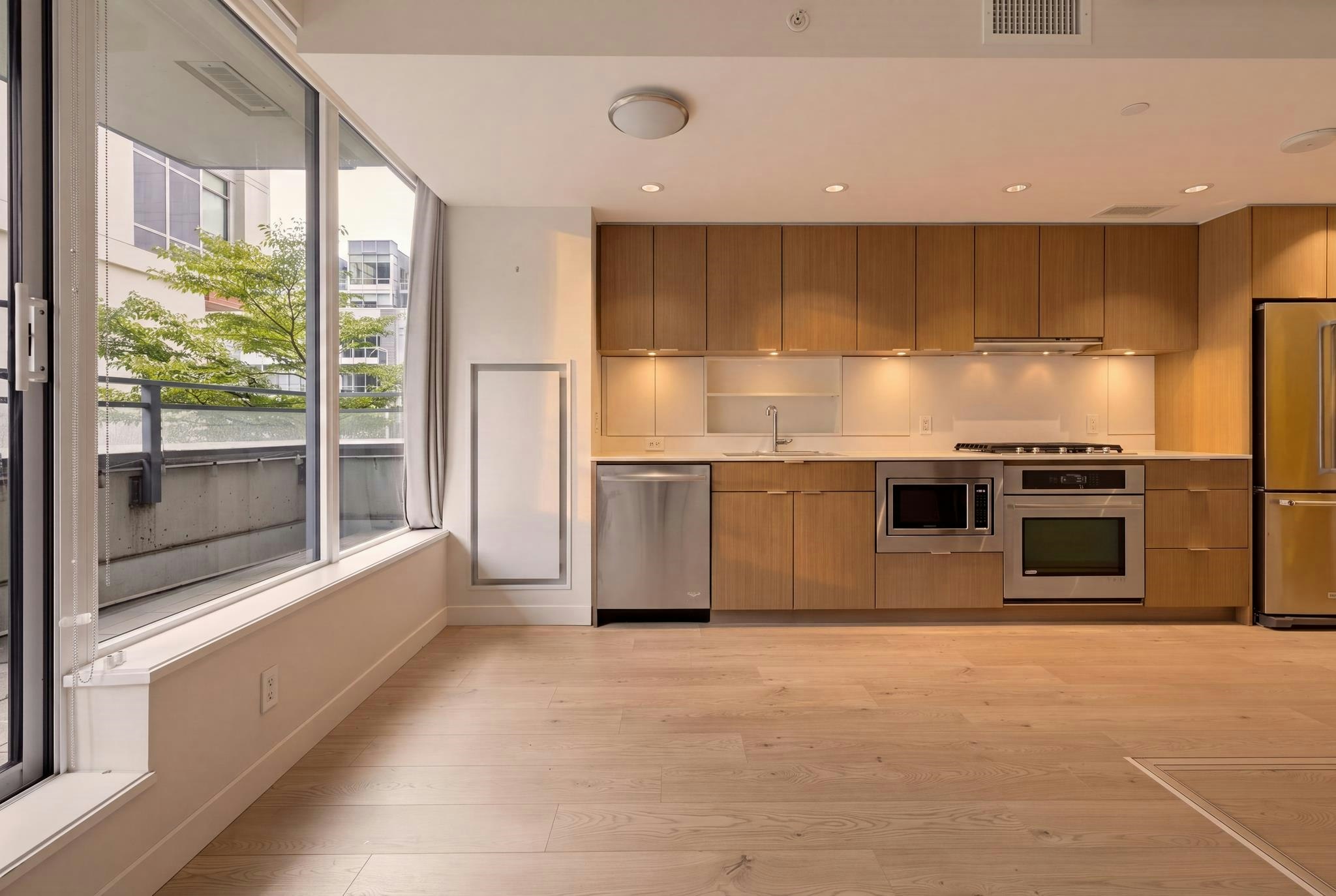 203-111 E 1st Avenue - 4