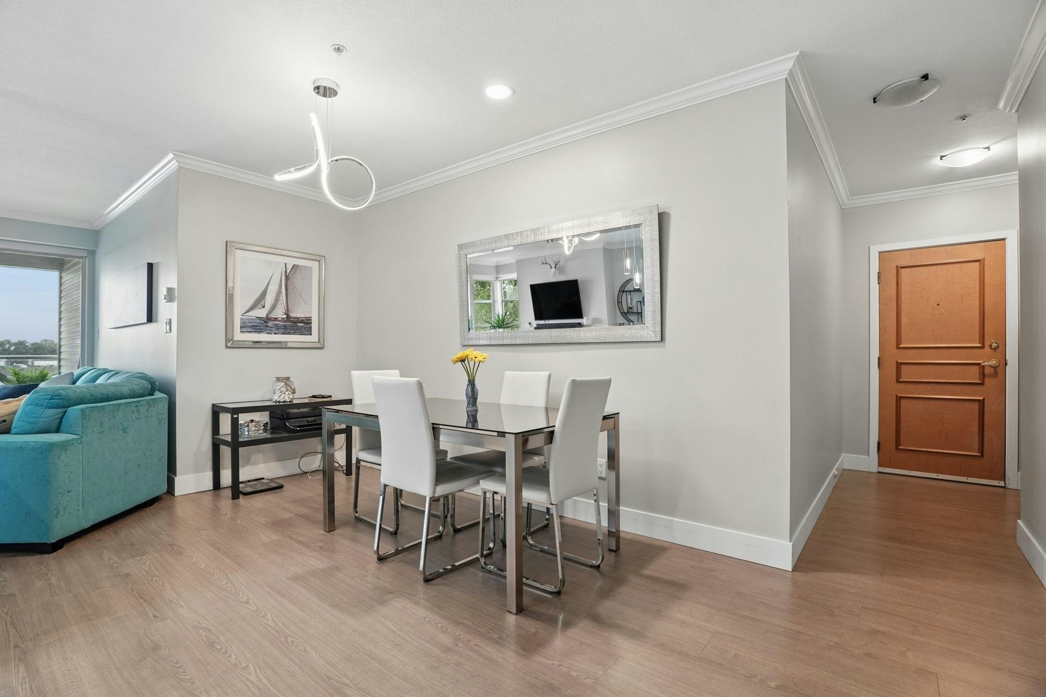 311-2020 E Kent Avenue South - 2