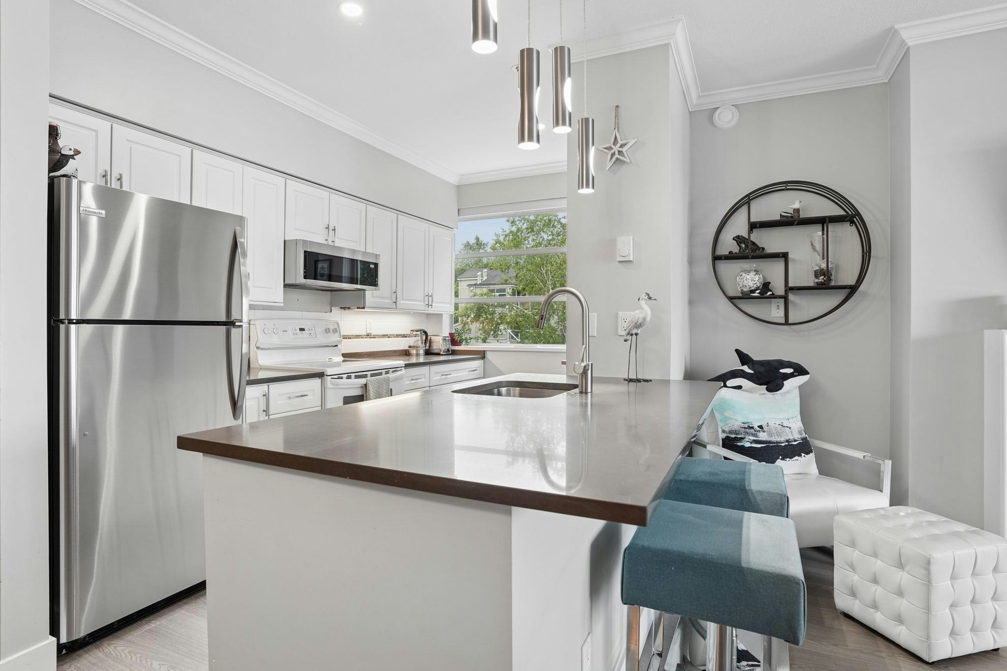 311-2020 E Kent Avenue South - 4
