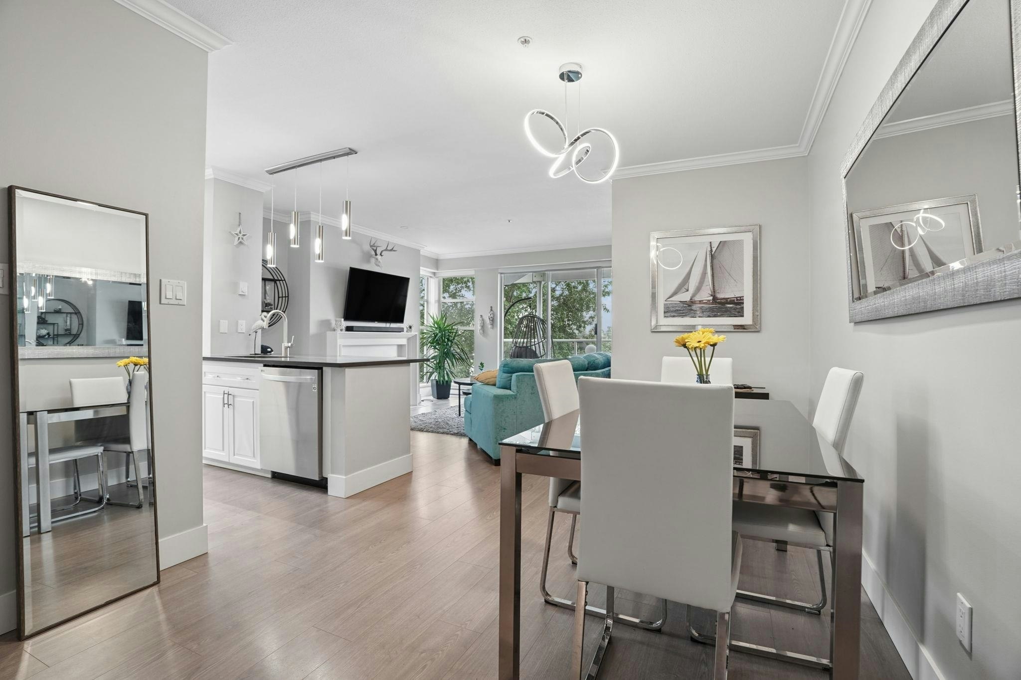 311-2020 E Kent Avenue South - 3