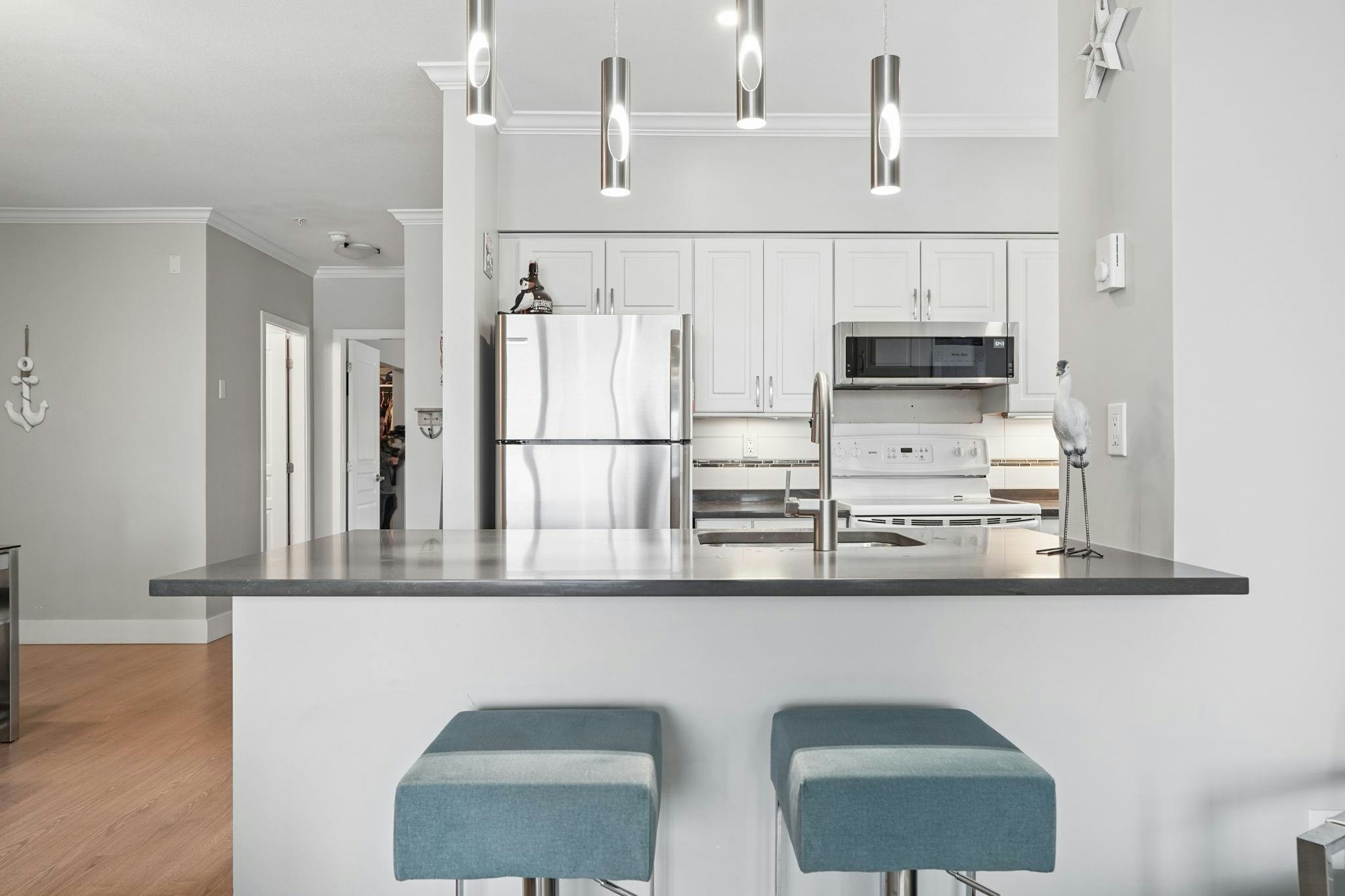 311-2020 E Kent Avenue South - 5