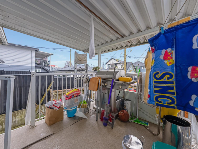 3342 Adanac Street, Vancouver, BC, V5K 2P3 - 17