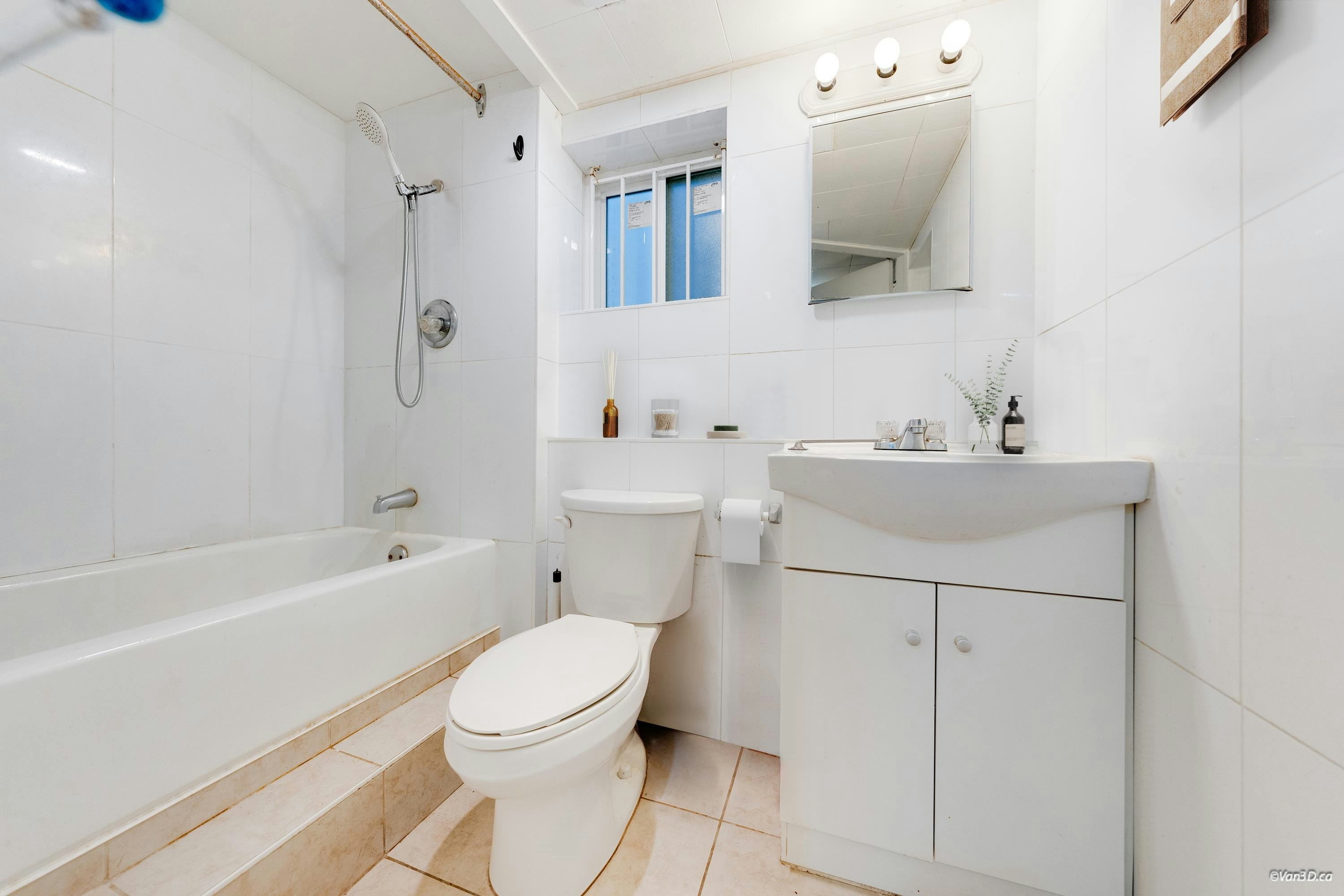 3342 Adanac Street, Vancouver, BC, V5K 2P3 - 13