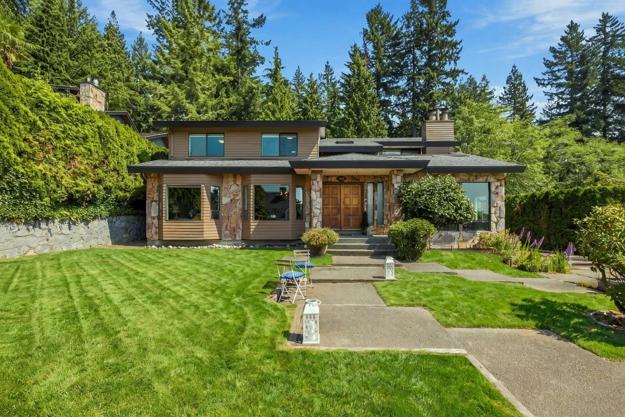 2008 Blairview Avenue, North Vancouver, BC, V7H 2N4