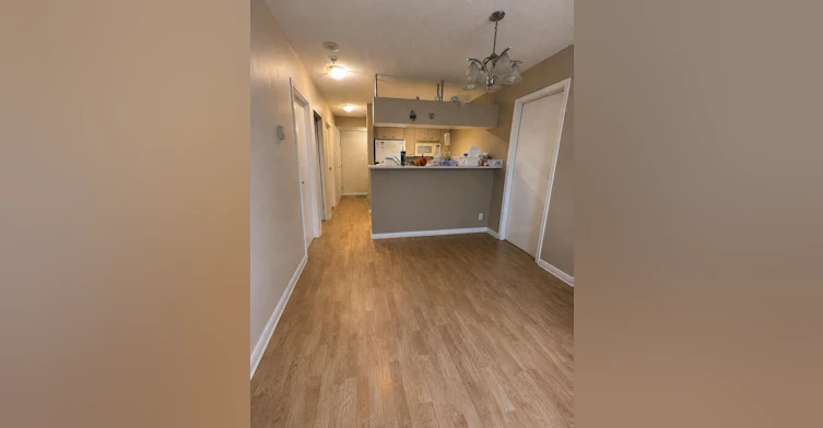 1331 Alberni, Vancouver, BC, V6E 4S1 - 2