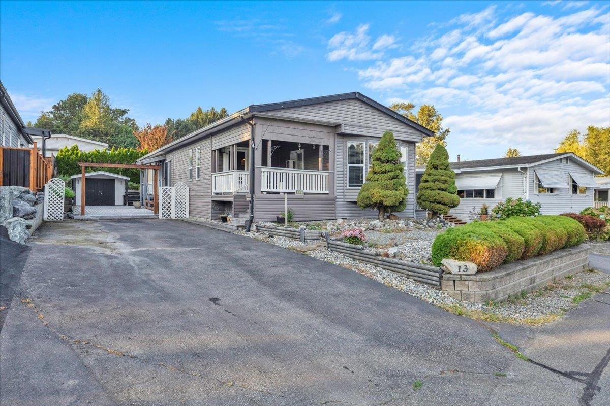13-27111 0 Avenue, Langley, BC, V4W 2S9
