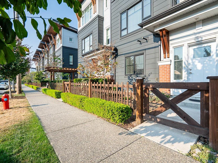 8-22128 48a Avenue, Langley, BC, V3A 0L6 - 2