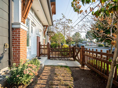 8-22128 48a Avenue - 3
