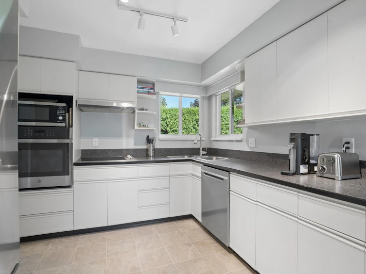 12498 202b Street, Maple Ridge, BC, V2X 9X3 - 12