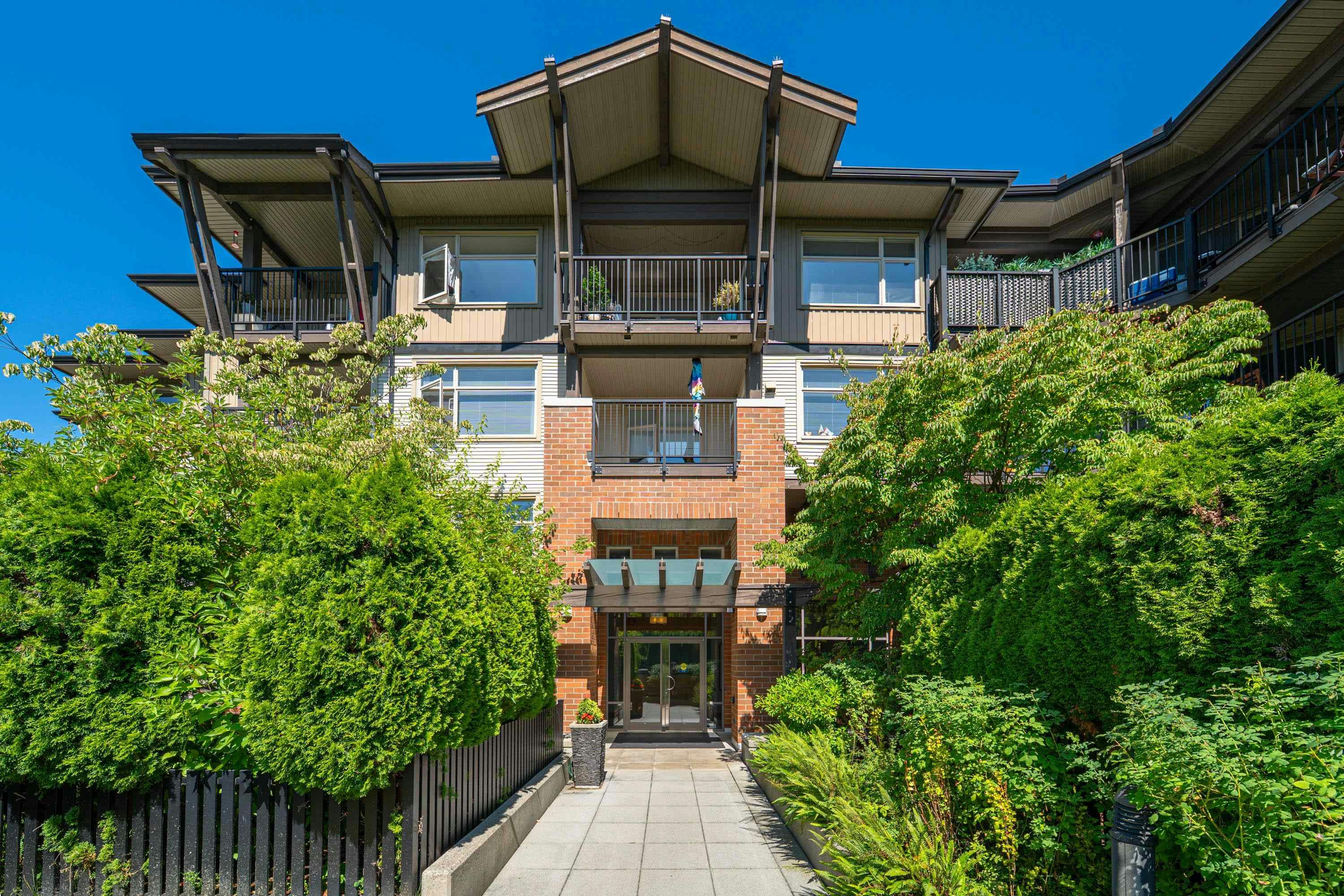 211-400 Klahanie Drive - 3