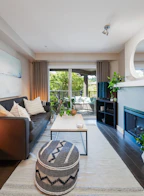 211 400 Klahanie Drive