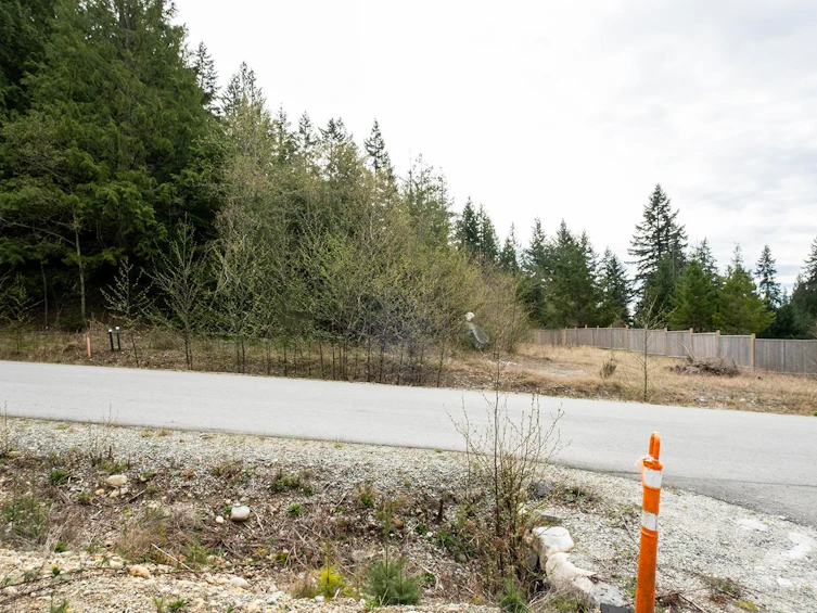 1221 Castle Road, Gibsons, BC, V0N 1V5 - 6