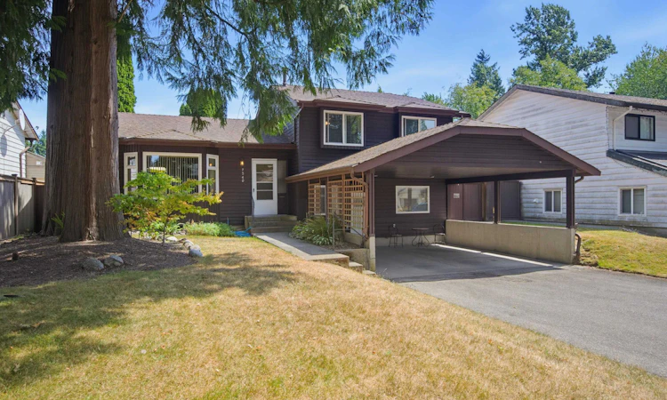 7340 Todd Crescent