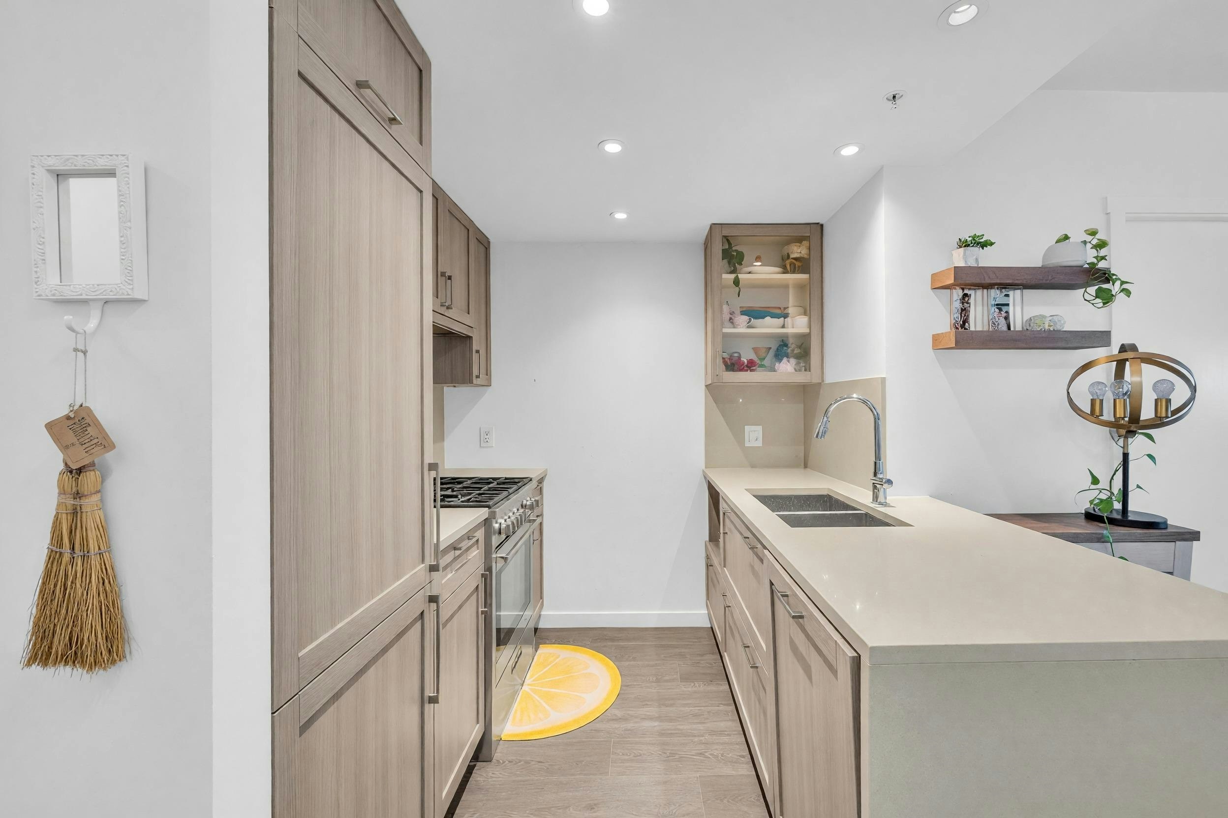 504-5598 Ormidale Street, Vancouver, BC, V5R 0E5