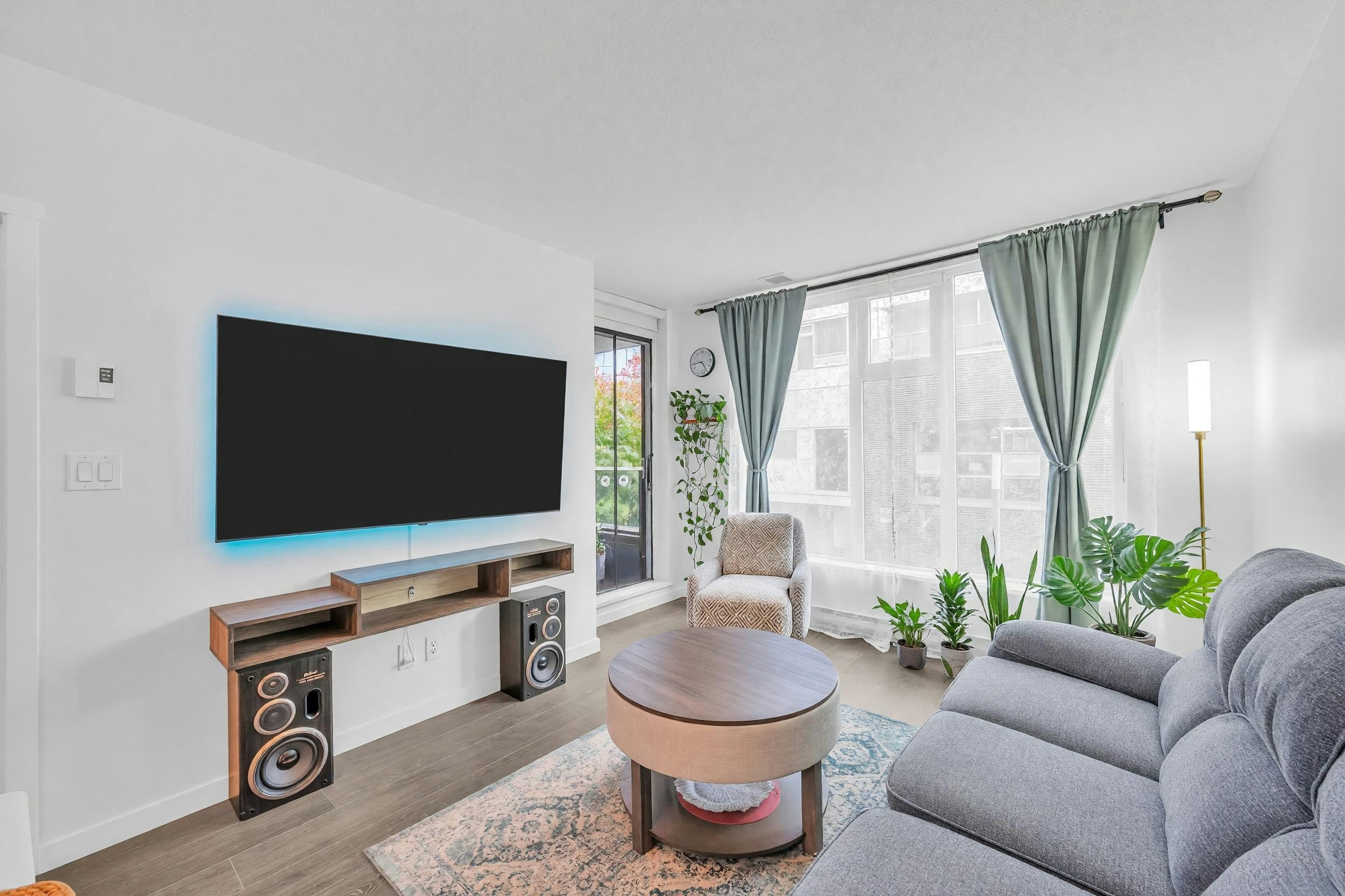 504-5598 Ormidale Street, Vancouver, BC, V5R 0E5