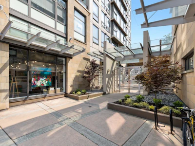 707-1068 W Broadway - 5