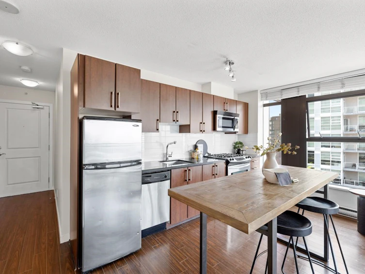 707-1068 W Broadway, Vancouver, BC, V6H 0A7 - 12