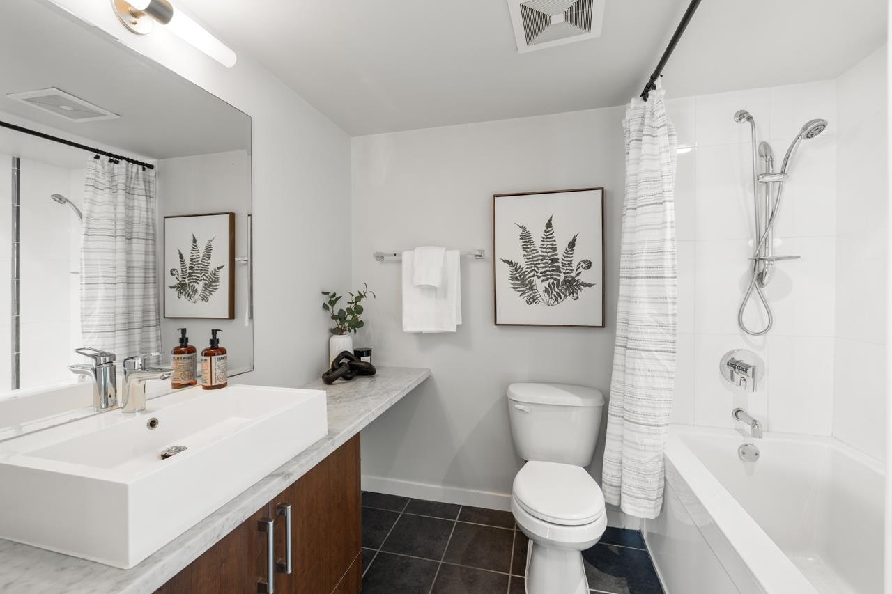 707-1068 W Broadway, Vancouver, BC, V6H 0A7 - 17