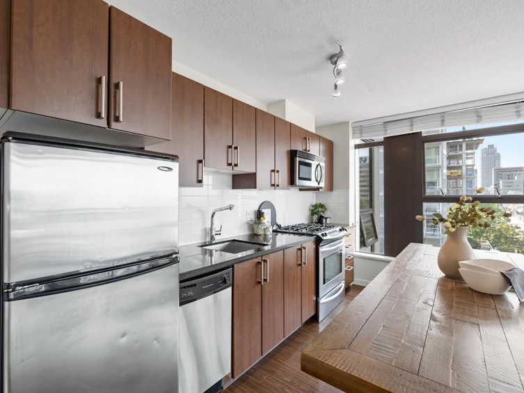 707-1068 W Broadway, Vancouver, BC, V6H 0A7 - 13