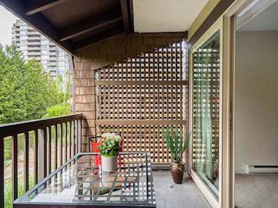 506-9857 Manchester Drive - 2