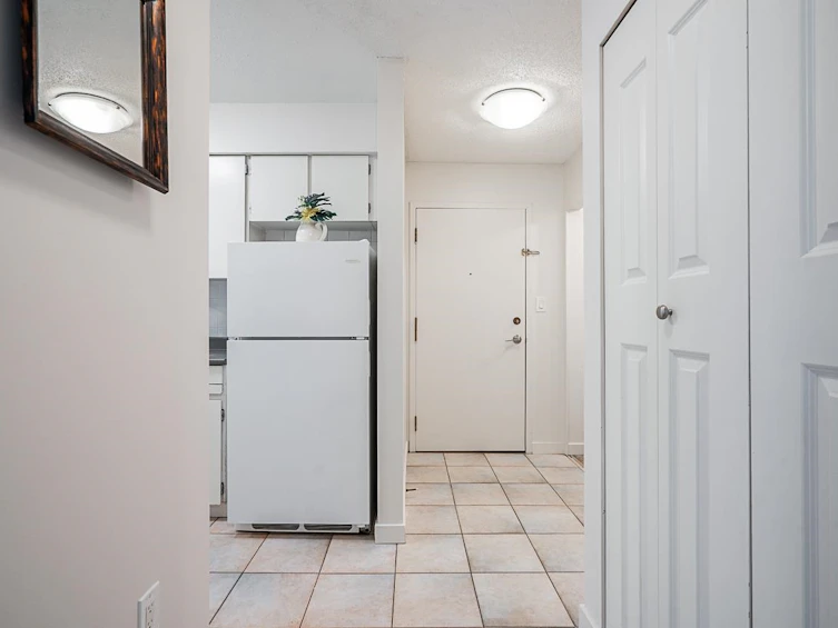 506-9857 Manchester Drive, Burnaby, BC, V3N 4P5 - 25