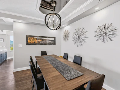 1601-3190 Gladwin Road - 5